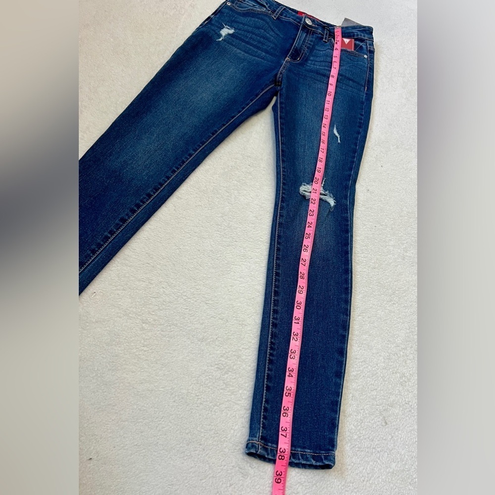 Guess NWT Simmone Super High Rise Skinny Jean - Size 28 - Picture 4 of 16